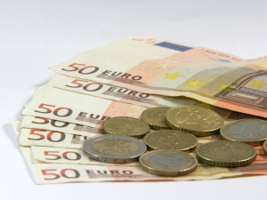 Centriniams bankams priartėjus prie palūkanų piko JAV gali išvengti recesijos