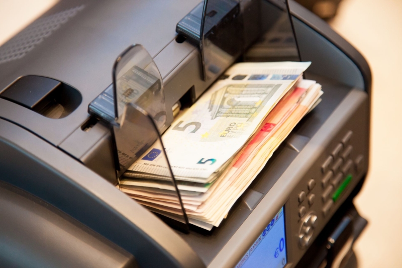 Gruodį euro zonos infliacija paspartėjo. Ar tai pakeis Europos Centrinio Banko palūkanų politik