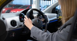 Minint saugaus eismo dieną: vairuotojus ragina atkreipti dėmesį į automobilių techninę būklę