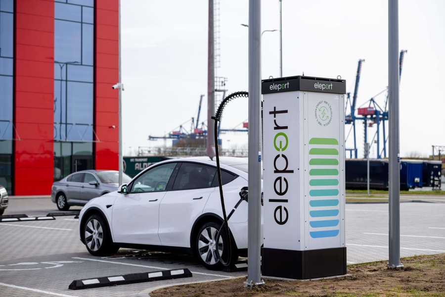 Klaipėdoje – trys naujos „Eleport“ įkrovimo stotelės 