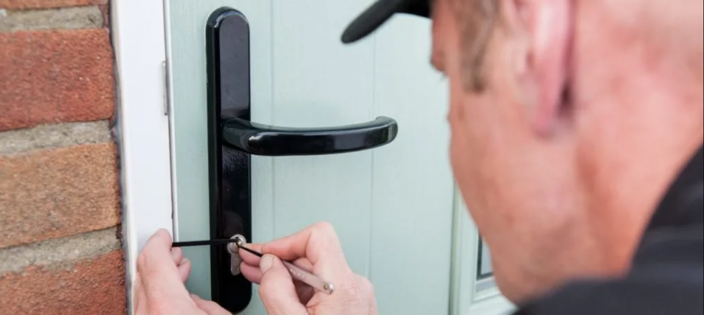 Ką svarbaus reikia žinoti apie avarinio spynų atrakinimo paslaugas?