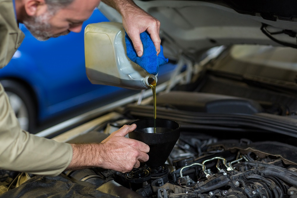 Sezoniniai automobilių alyvos keitimo patarimai