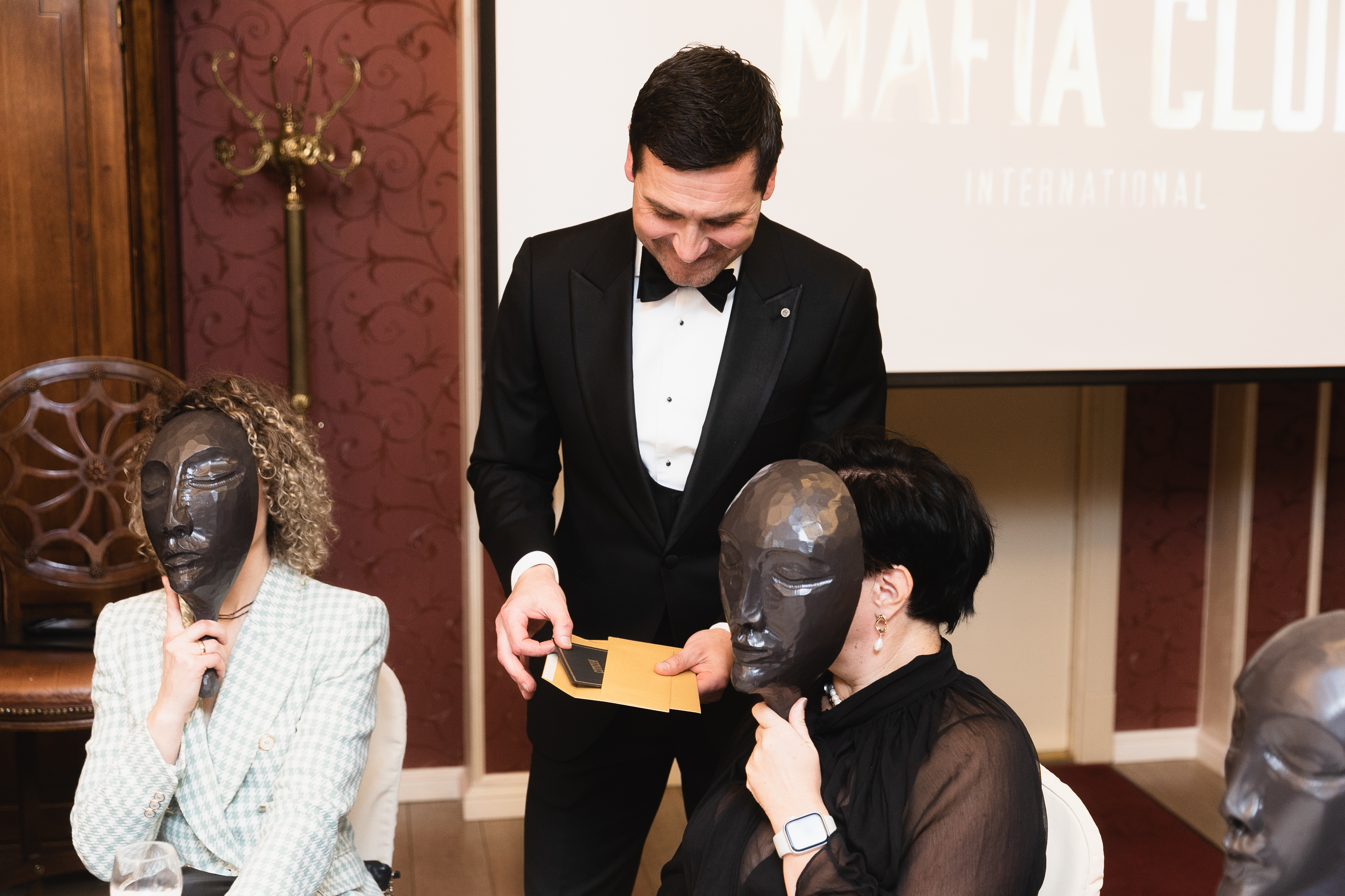 Kodėl "Mafija" žaidimas yra puikus pasirinkimas jūsų įmonės renginiui?