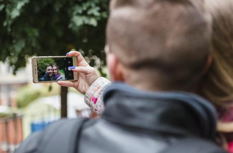 Kaip pasirinkti išmanųjį telefoną su geriausia kamera: palyginkite geriausius modelius rinkoje