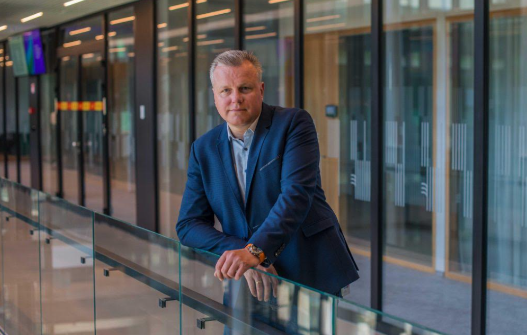 Lietuva užveria vartus telefoniniams sukčiams: „Telia“ praneša apie stipriai išaugusius skambučių blokavimo mastus