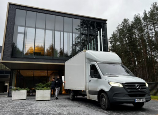 Kaip atsirinkti perkraustymo paslaugų tiekėją Lietuvoje: praktinis gidas, kad po kraustymo neliktų nei nuostolių, nei nervų