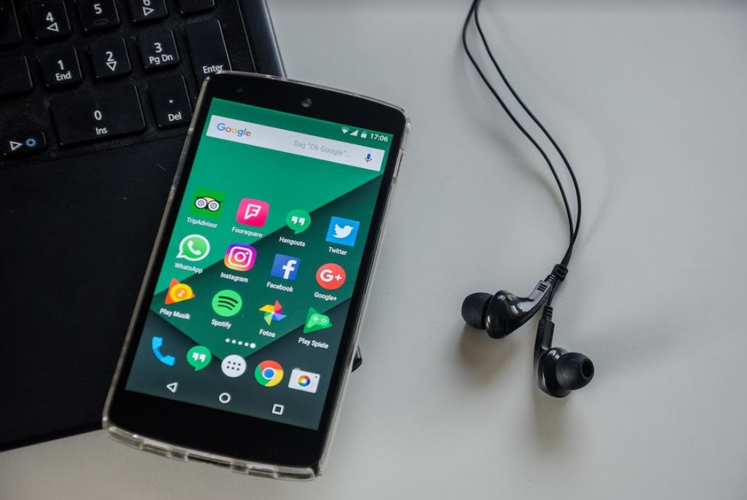 Seno „Android“ telefono panaudojimo būdai: nuo valdymo pulto iki išmaniojo garsiakalbio