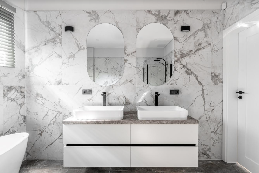 Vonios kambario dilemos: kaip neapsirikti priimant sprendimus