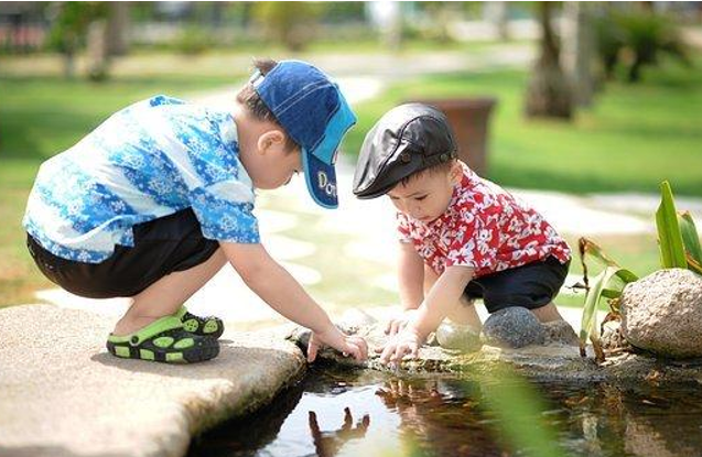 Kodėl jūsų vaikai turėtų kuo daugiau laiko praleisti žaidimų aikštelėse?