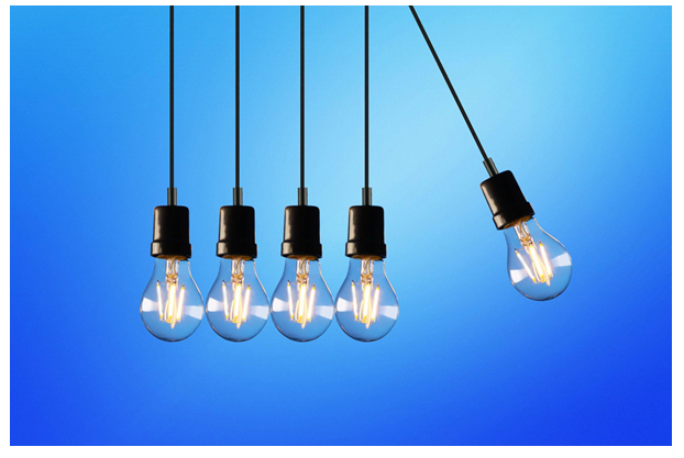 TOP 3 patarimai renkantis elektros tiekėją