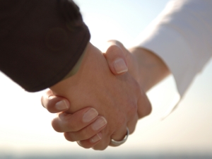 Iš „Avia Solutions Group“ – papildoma 100 tūkst. eurų parama Ukrainai