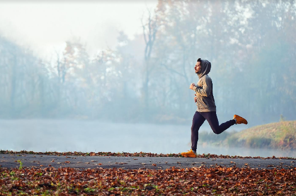Alternatyva sporto klubams – sportas su išmaniasiais įrenginiais