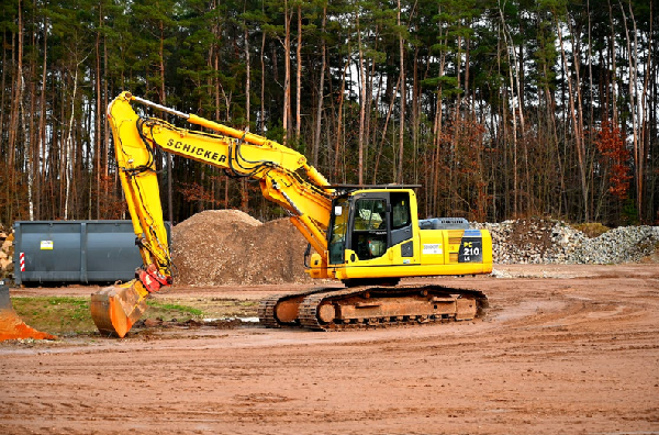 Ekskavatoriai krautuvai – kinta savo kainomis. Kiek verta mokėti?